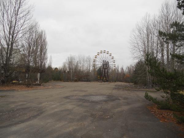 Ferris wheel from a distance